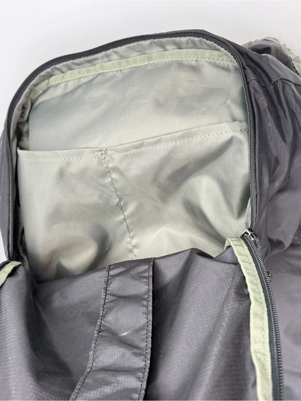 Columbia Black Men's Outdoor Backpack with internal frame